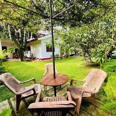 Sanithu Homestay And Villa Galle Extérieur photo