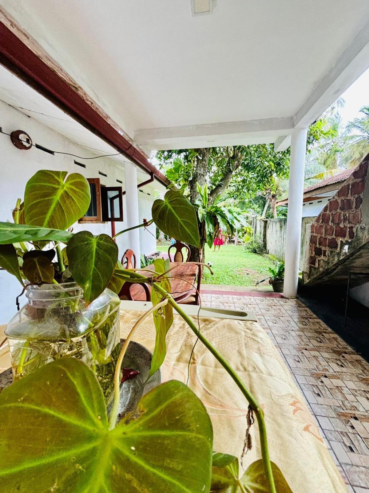 Sanithu Homestay And Villa Galle Extérieur photo