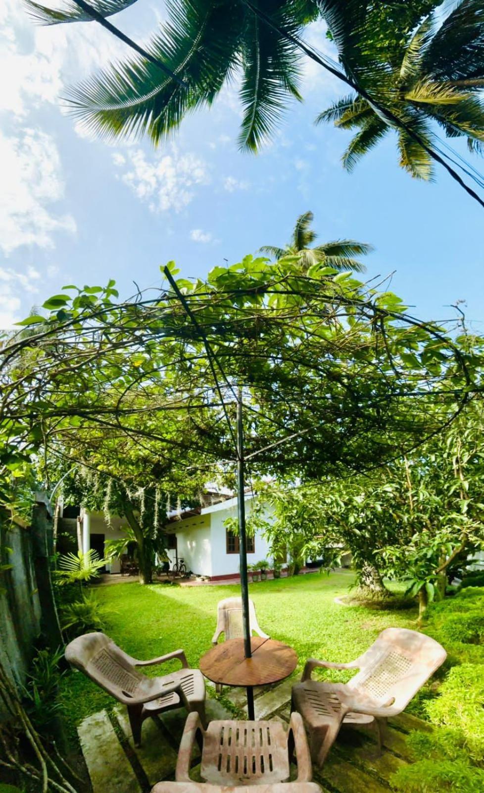 Sanithu Homestay And Villa Galle Extérieur photo