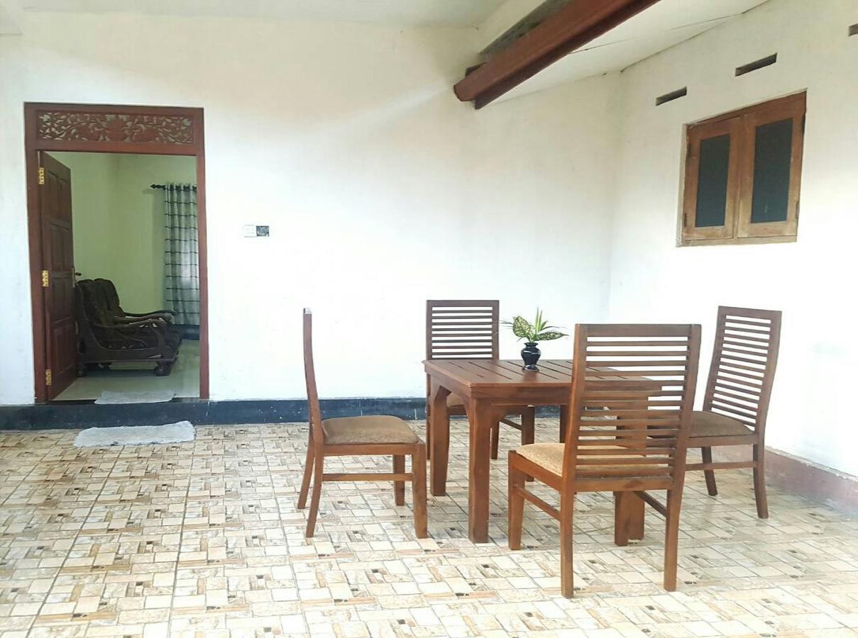 Sanithu Homestay And Villa Galle Extérieur photo